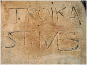 Troika Pottery - Rectangular Vase Mark - Leslie Illsley